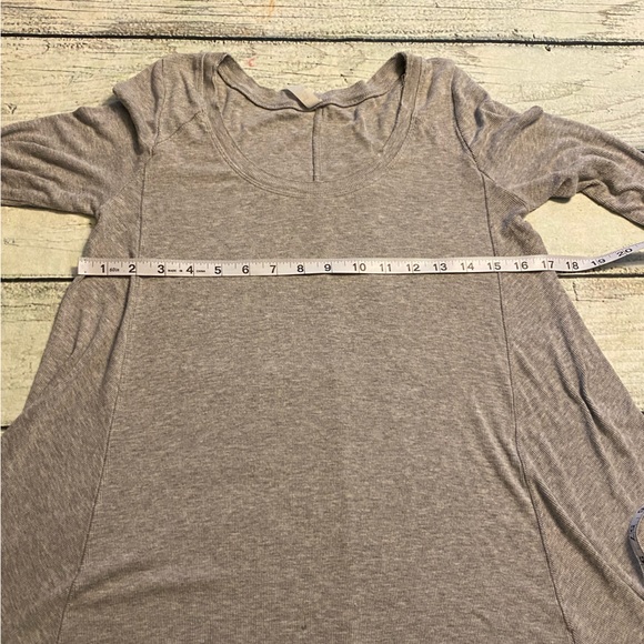 Free people heather gray scoop neck long sleeve tunic shirt. S - Picture 5 of 10